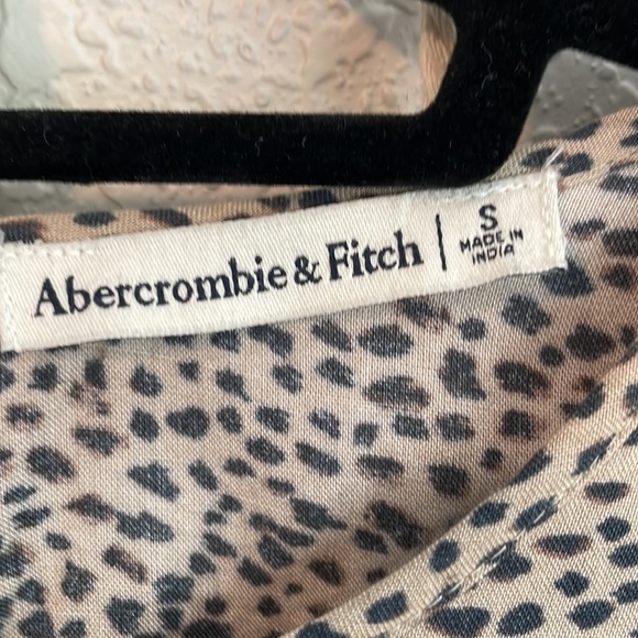 Abercrombie Animal Print Top - Picture 6 of 7